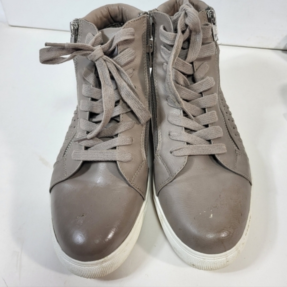 Steve Madden High Top Zip Up Runners